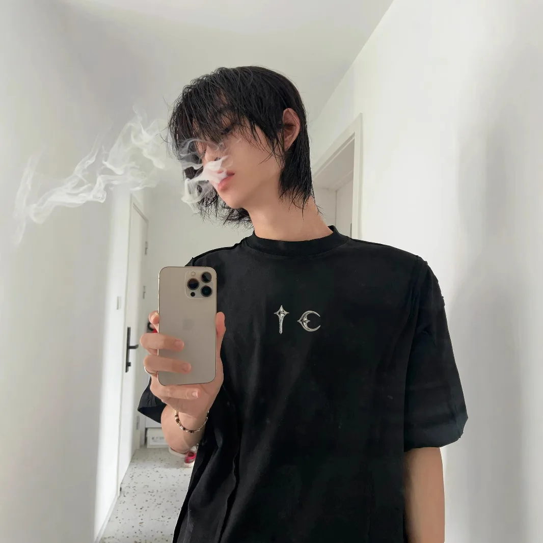 Streetwear Brand Vintage - เสื้อยืดแขนสั้นโอเวอร์ไซส์ลำลองสำหรับผู้ชายและคู่รัก แบรนด์สตรีทแวร์แนวใหม่ Thug Club 2026 ลายโลโก้โลหะวินเทจฟอกสี