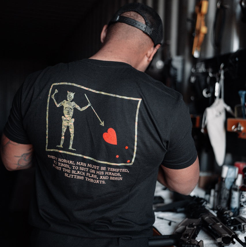เสื้อยืดลายกราฟิกแบรนด์ Hoist  - Streetwear Brand Tees บทวิจารณ์และราคา